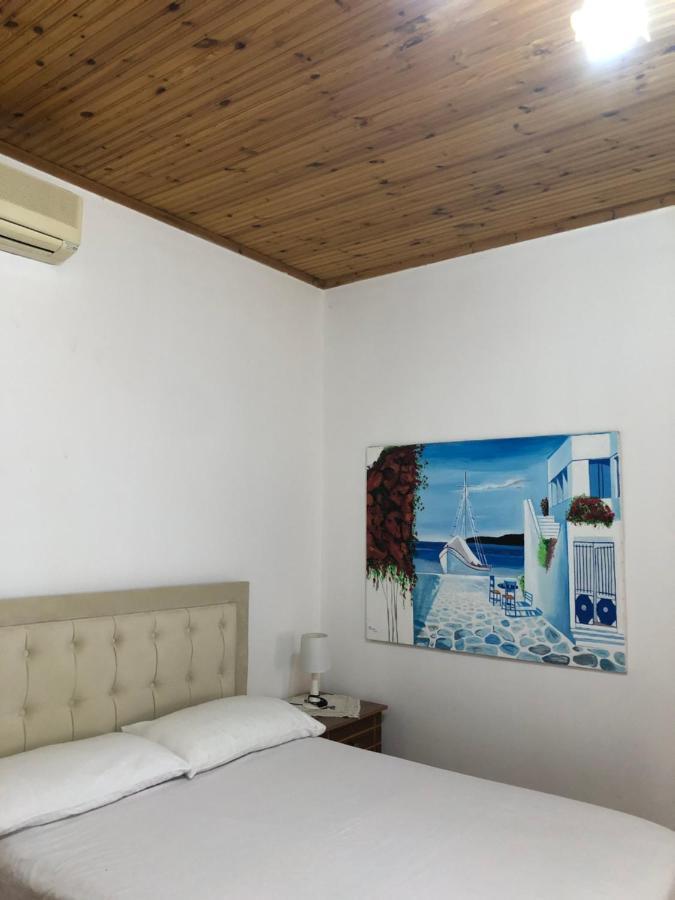 Lida'S House Hotel Lukove Bagian luar foto